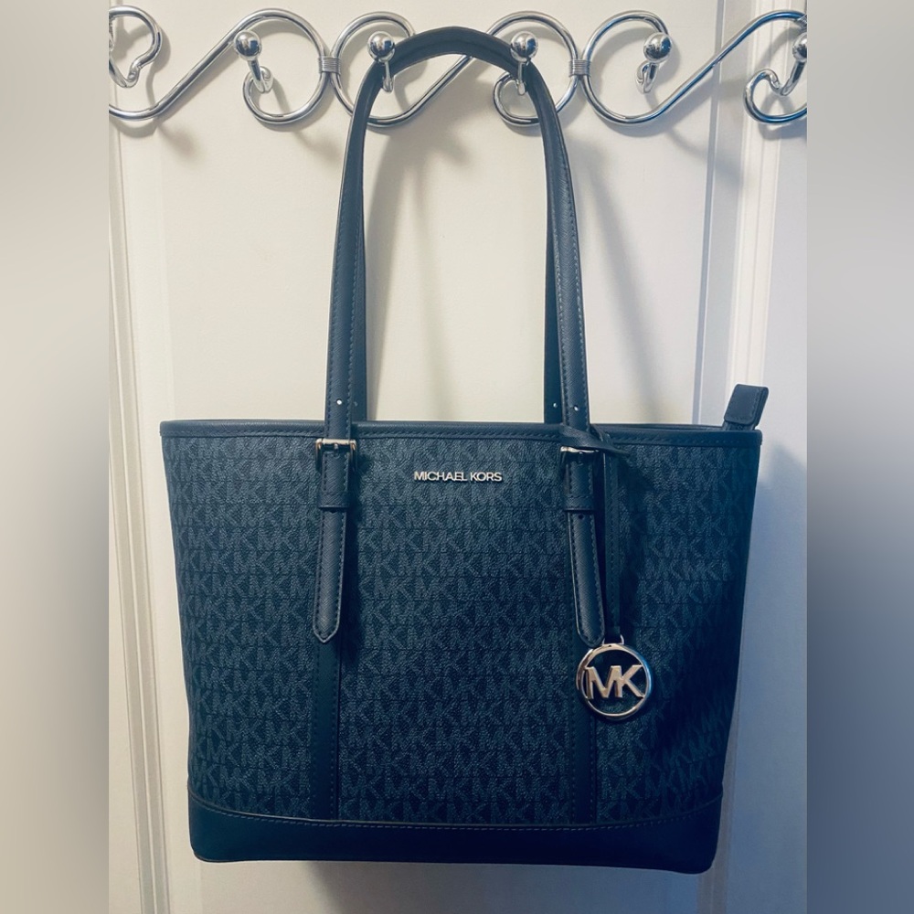 Michael Kors Jet Set Tote